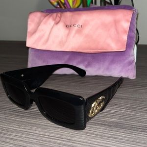 Authentic Gucci sunglasses + case